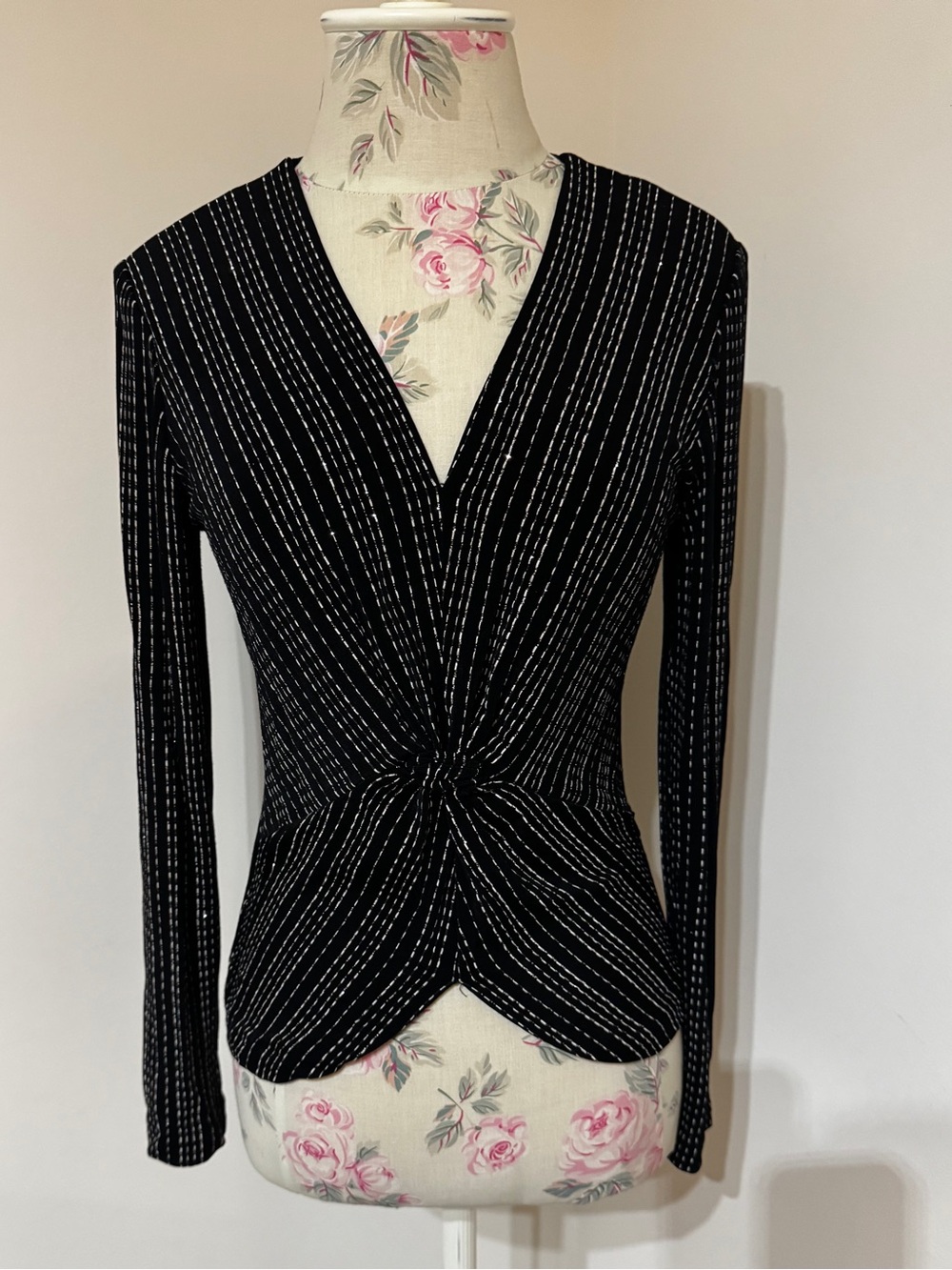 Black Stripe Twist-Front Long Sleeve V-Neck Top